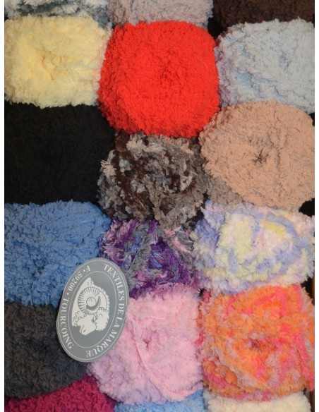 Pelote de fil à tricoter Laine Mélangée 42% Laine 30% Viscose 18% Polyamide 10% Cachemire Poids : 50g Longueur : 125m Aiguilles