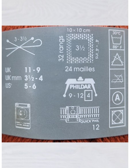 Pelote de fil à tricoter Pure Laine 100% Pure Laine Poids : 50g Longueur : 120m Aiguilles : -