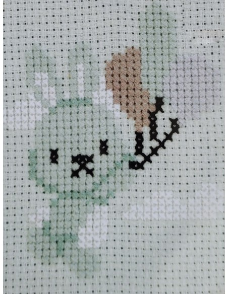 Kit Broderie DMC avec cercle bois - Modèle BENNY BUNNY