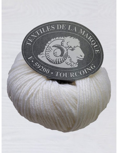 Pelote de fil à tricoter Laine Mélangée  50 % Laine Merinos 50% Acrylique Poids : 50g Longueur : 120m Aiguilles : 3,5-4