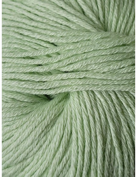 Pelote de fil à tricoter Laine Mélangée  50 % Laine Merinos 50% Acrylique Poids : 50g Longueur : 120m Aiguilles : 3,5-4