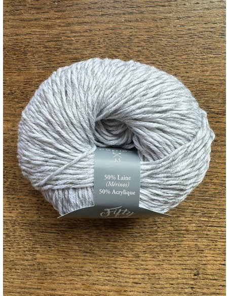 Pelote de fil à tricoter Laine Mélangée  50 % Laine Merinos 50% Acrylique Poids : 50g Longueur : 120m Aiguilles : 3,5-4