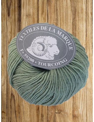 Pelote de fil à tricoter Laine Mélangée 30% Laine 70% Acrylique Poids : 100g Longueur : 300m Aiguilles : 3-4