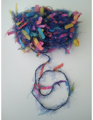 Pelote de fil à tricoter Polyamide 100% Polyamide Poids : 50g Longueur : 65m Aiguilles : 5-6