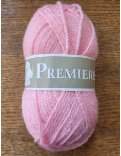 Pelote de fil à tricoter Polyester  100% Polyester Poids : 50g Longueur : 85m Aiguilles : 6 2