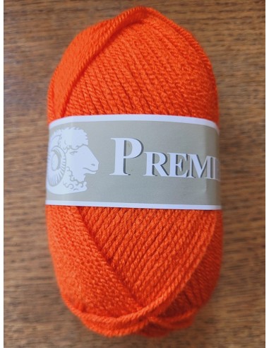 Pelote de fil à tricoter Polyester  100% Polyester Poids : 50g Longueur : 85m Aiguilles : 6