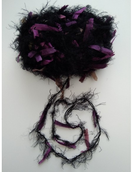 Pelote de fil à tricoter Polyester  100% Polyester Poids : 50g Longueur : 50m Aiguilles : 5,5-6