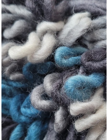 Pelote de fil à tricoter Pure Laine 100% Pure Laine Poids : 50g Longueur : 120m Aiguilles : -